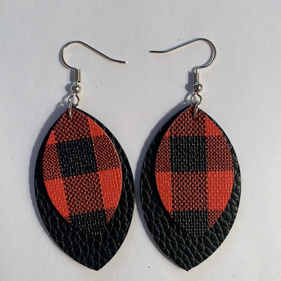 🖤Pick Any 3 Pair for$12🖤 Faux Leather Dangle Earrings Plaid - Picture 2 of 5